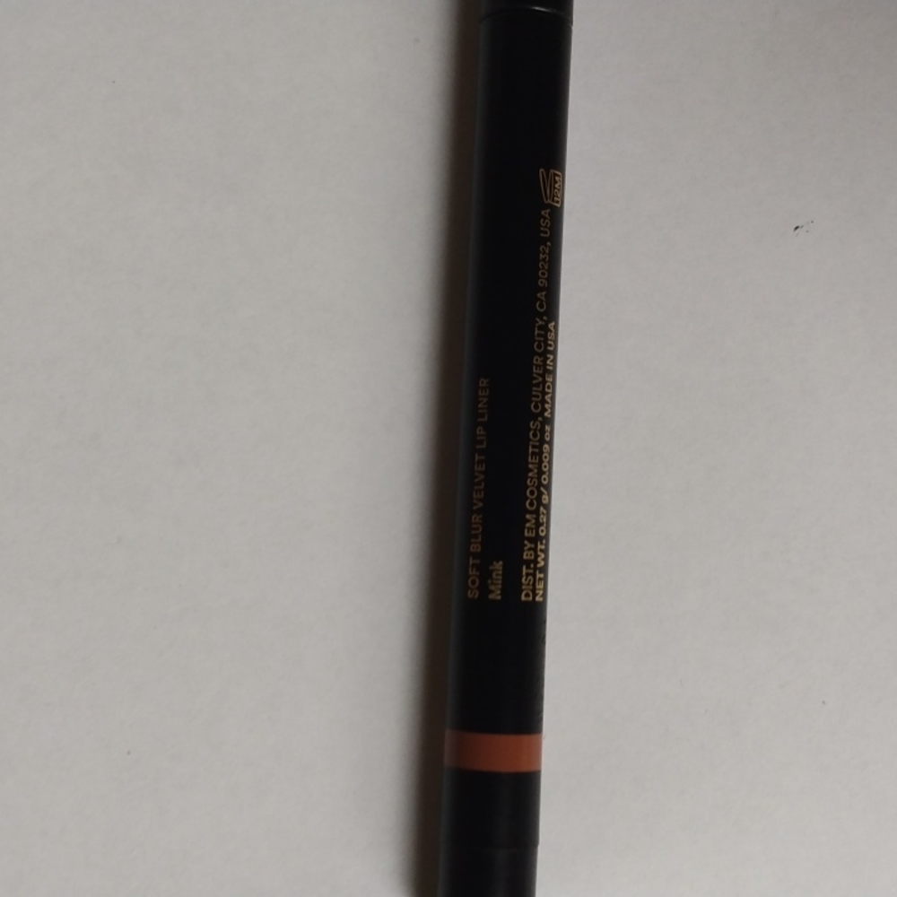 Em Cosmetics soft blur velvet lipliner in mink